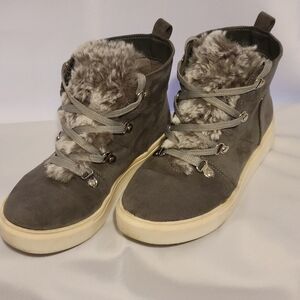 Very G Shauna Wedge Shoes